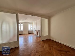  Appartement à louer 3 pièces 110 m²