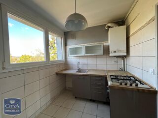  Appartement à louer 4 pièces 74 m²