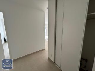  Appartement à louer 3 pièces 64 m²
