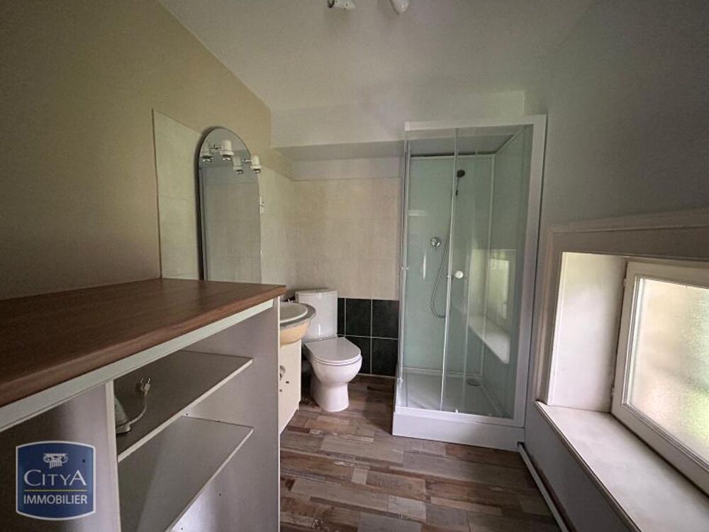 À louer, agréable studio meublé de 30 m² situé au sein d....