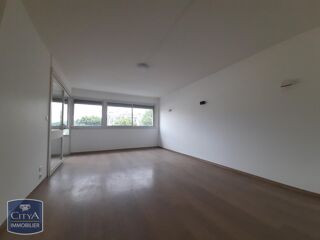  Appartement à louer 3 pièces 94 m²