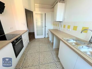  Appartement à louer 4 pièces 96 m²