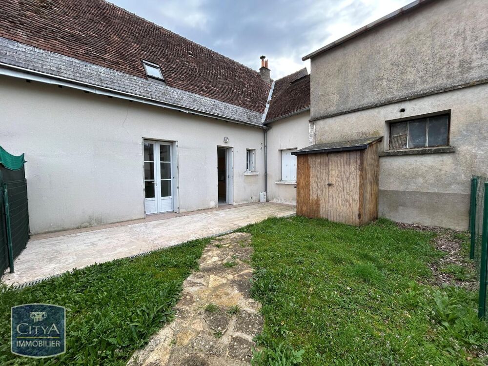À LOUER Découvrez cette charmante maison T3 située à Blo....