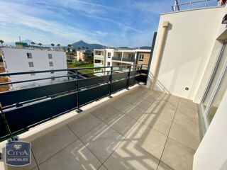  Appartement à louer 3 pièces 63 m²