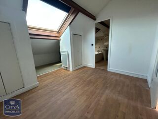  Appartement à louer 2 pièces 32 m²