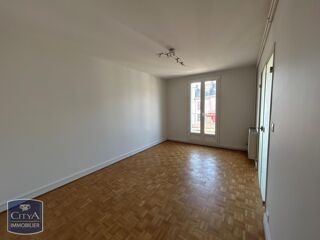  Appartement à louer 5 pièces 90 m²