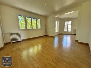 Appartement à louer 3 pièces 70 m²