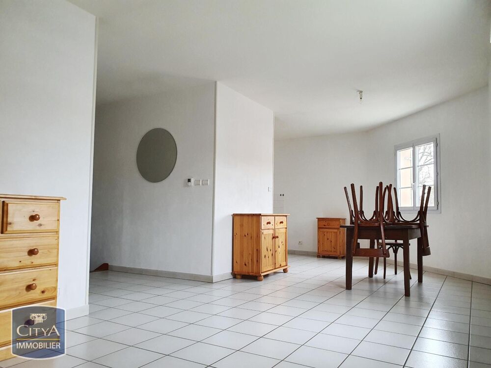 location Appartement - 2 pièce(s) - 51 m² Cluny (71250)