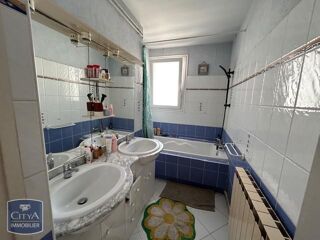  Appartement à louer 3 pièces 67 m²