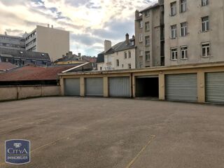 Parking / Garage à louer 