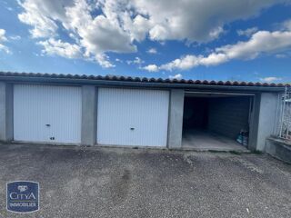  Parking / Garage à louer 