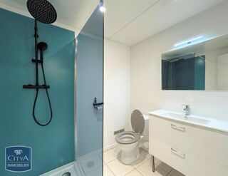  Appartement à louer 2 pièces 63 m²