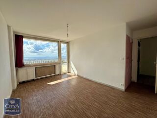  Appartement à louer 4 pièces 81 m²