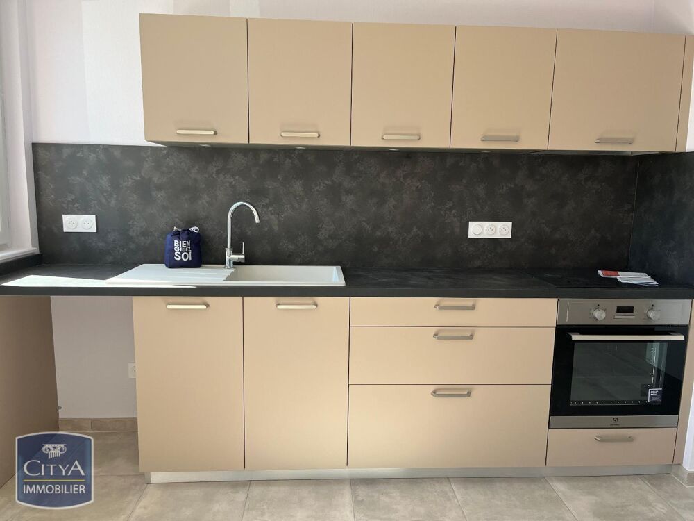 location Appartement - 4 pièce(s) - 101 m² Feillens (01570)