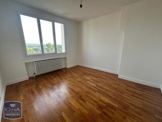  Appartement à louer 4 pièces 76 m²