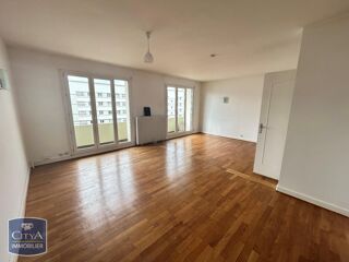  Appartement à louer 3 pièces 83 m²
