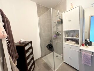  Appartement à louer 4 pièces 85 m²