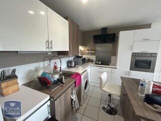  Appartement à louer 3 pièces 60 m²