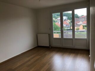  Appartement à louer 5 pièces 106 m²