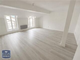  Appartement à louer 4 pièces 95 m²