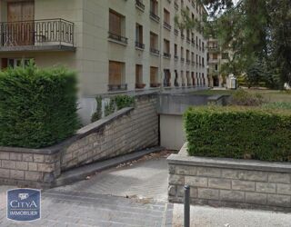 Parking / Garage à louer 