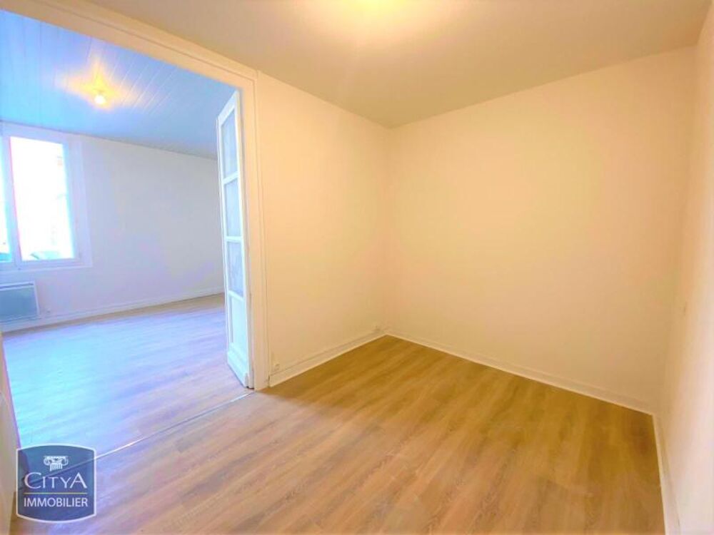 COUTRAS - T1 BIS Appartement T1 bis de 30,24 m². Il est ....