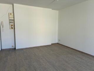  Appartement à louer 2 pièces 56 m²