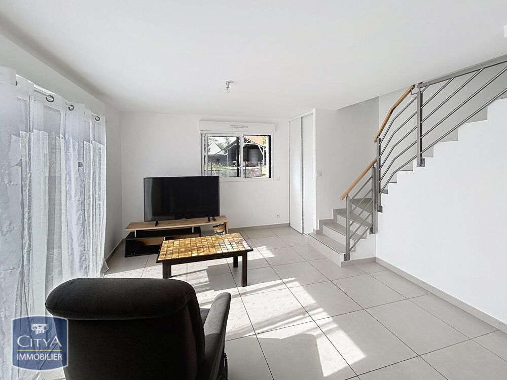 location Maison - 5 pièce(s) - 105 m² Plumergat (56400)