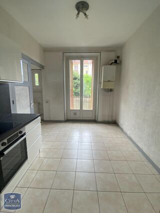  Appartement à louer 2 pièces 63 m²