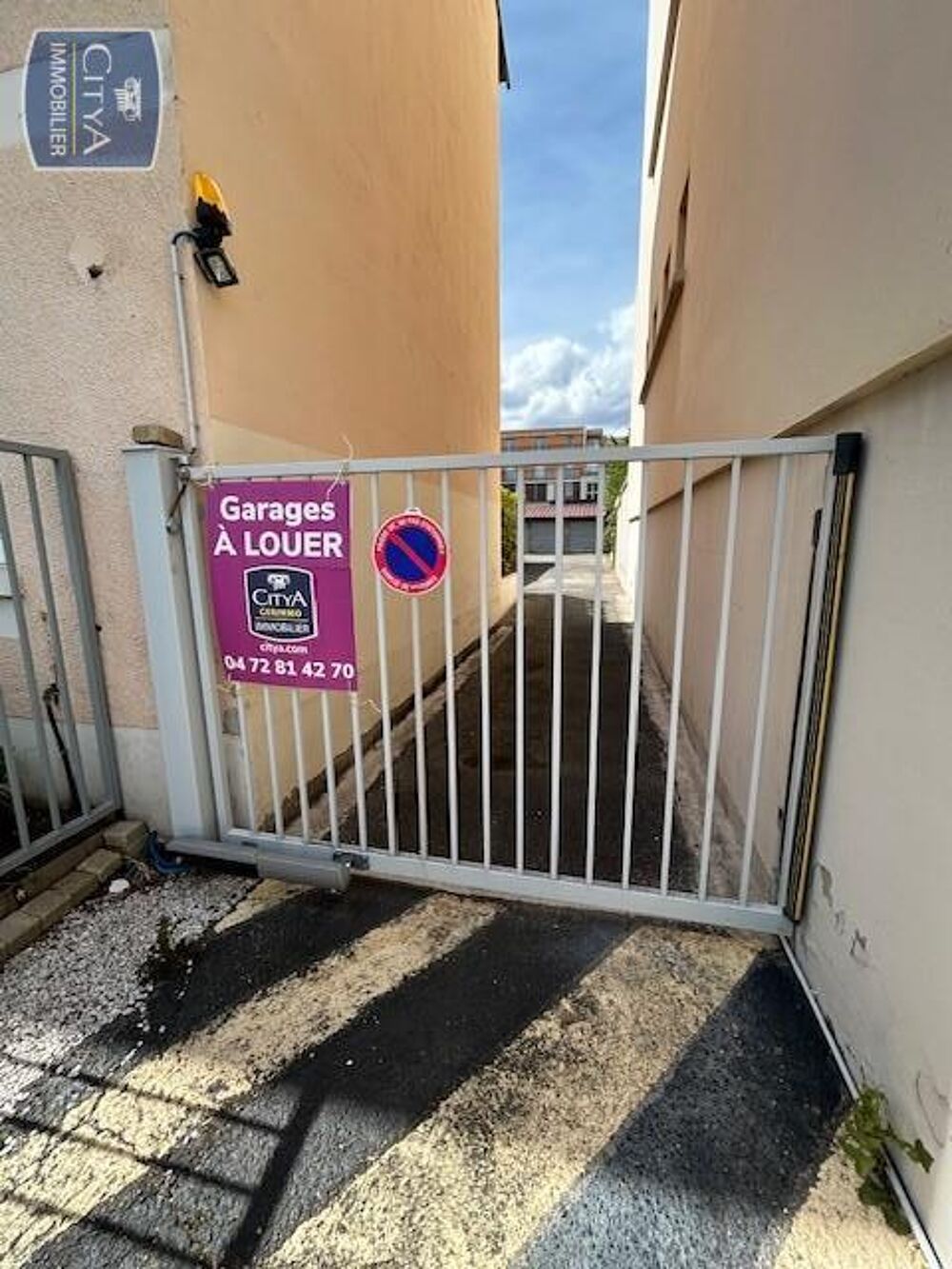 location Parking / Garage Lyon 8