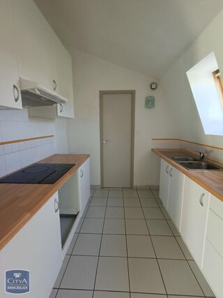  Appartement à louer 3 pièces 87 m²