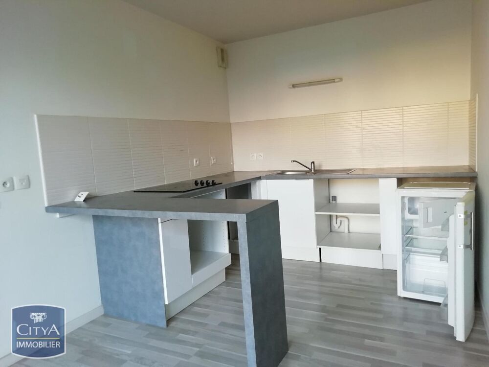 À LOUER : Appartement rénové T2 situé à Lille. L'apparte....