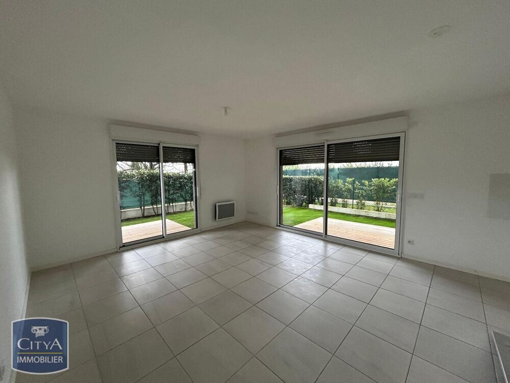 location Appartement - 3 pièce(s) - 68 m² Cannes La Bocca (06150)