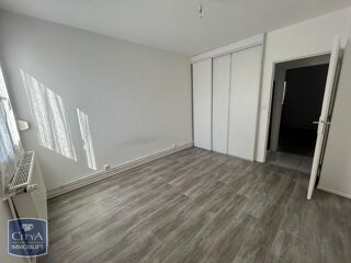  Appartement à louer 3 pièces 65 m²