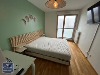  Appartement à louer 4 pièces 89 m²