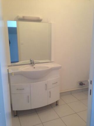  Appartement à louer 2 pièces 55 m²