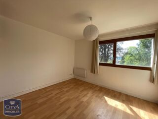  Appartement à louer 1 pièce 32 m²