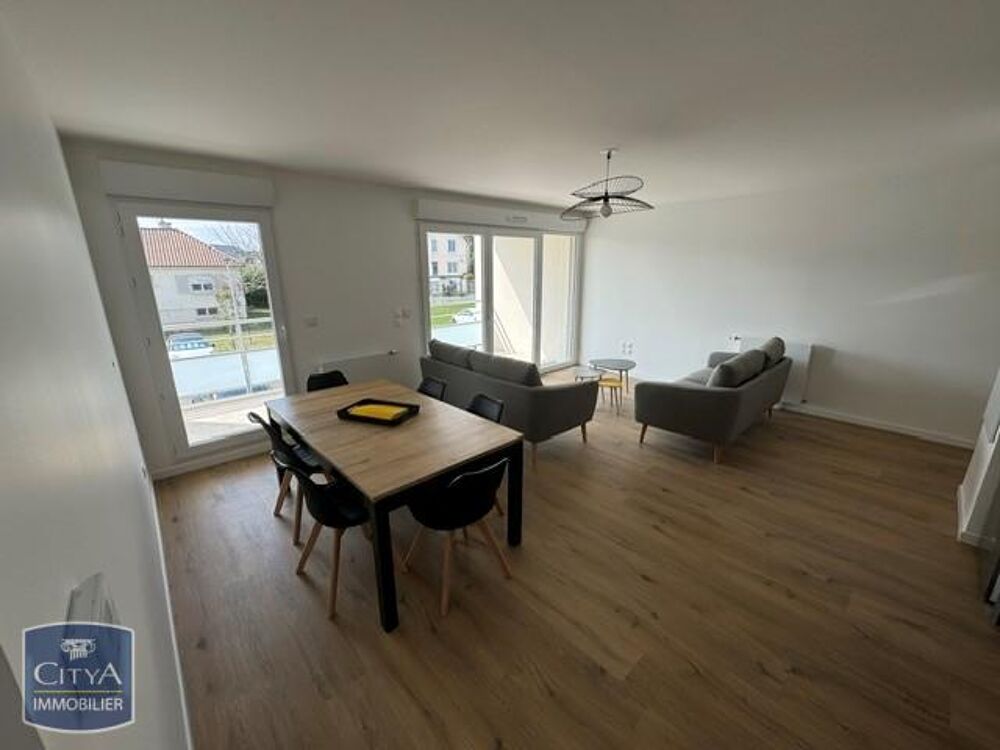 location Appartement - 4 pièce(s) - 81 m² Saint-Benoît (86280)