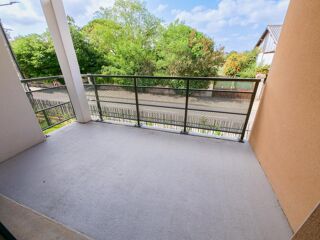  Appartement à louer 3 pièces 60 m²