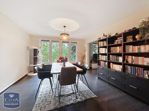   Location Appartement Appartement - 5 pièce(s) - 81 m²