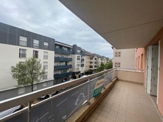 Appartement à louer 3 pièces 63 m²