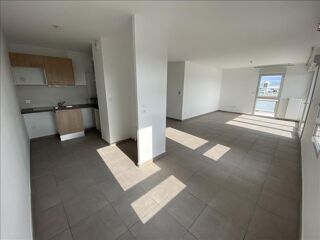  Appartement à louer 4 pièces 93 m²