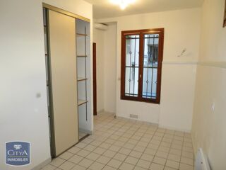  Appartement à louer 1 pièce 32 m²