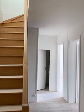  Appartement à louer 4 pièces 105 m²