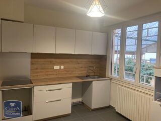  Appartement à louer 4 pièces 116 m²