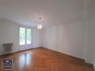  Appartement à louer 3 pièces 74 m²