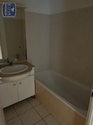  Appartement à louer 3 pièces 52 m²