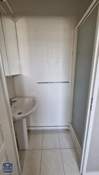  Appartement à louer 4 pièces 81 m²