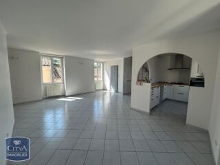  Appartement à louer 3 pièces 76 m²
