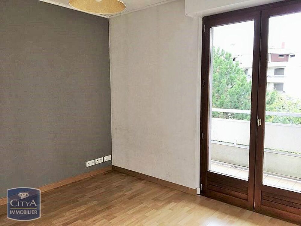 location Appartement - 3 pièce(s) - 55 m² Clermont-Ferrand (63000)